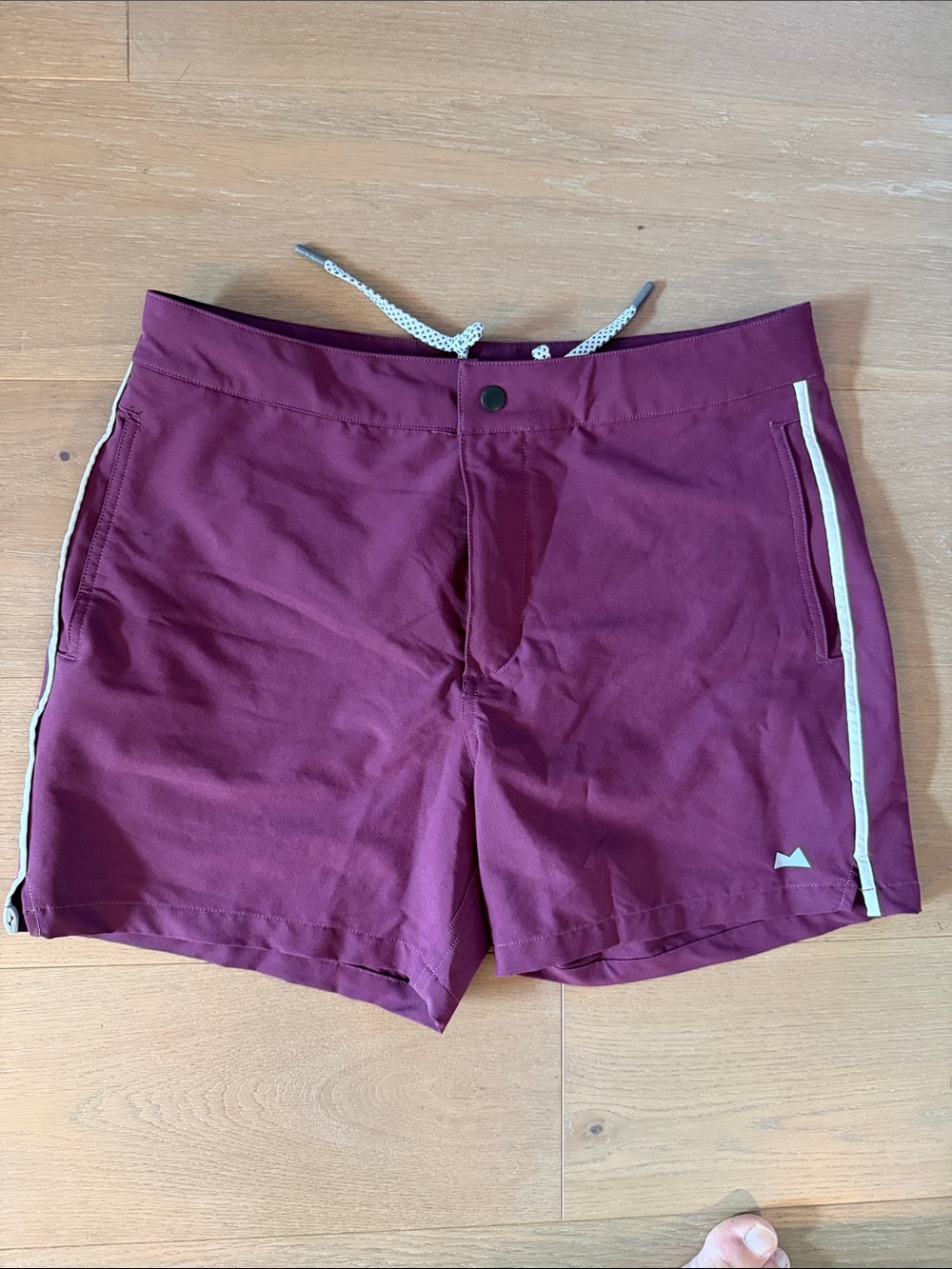 Myles Apparel Men's Burgundy Swim Hybrids with Contrast Side Trim size Medium 32